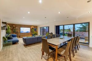 Photo 14- click for photo gallery